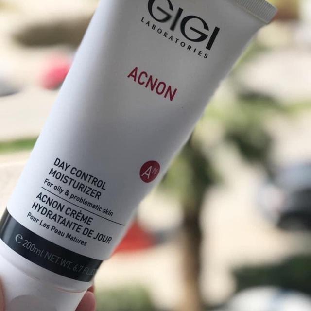 Kem ngừa mụn và kiềm dầu GIGI Acnon Day Control Moisturizer phù hợp cho da mụn, nhạy cảm - Hee's Beauty