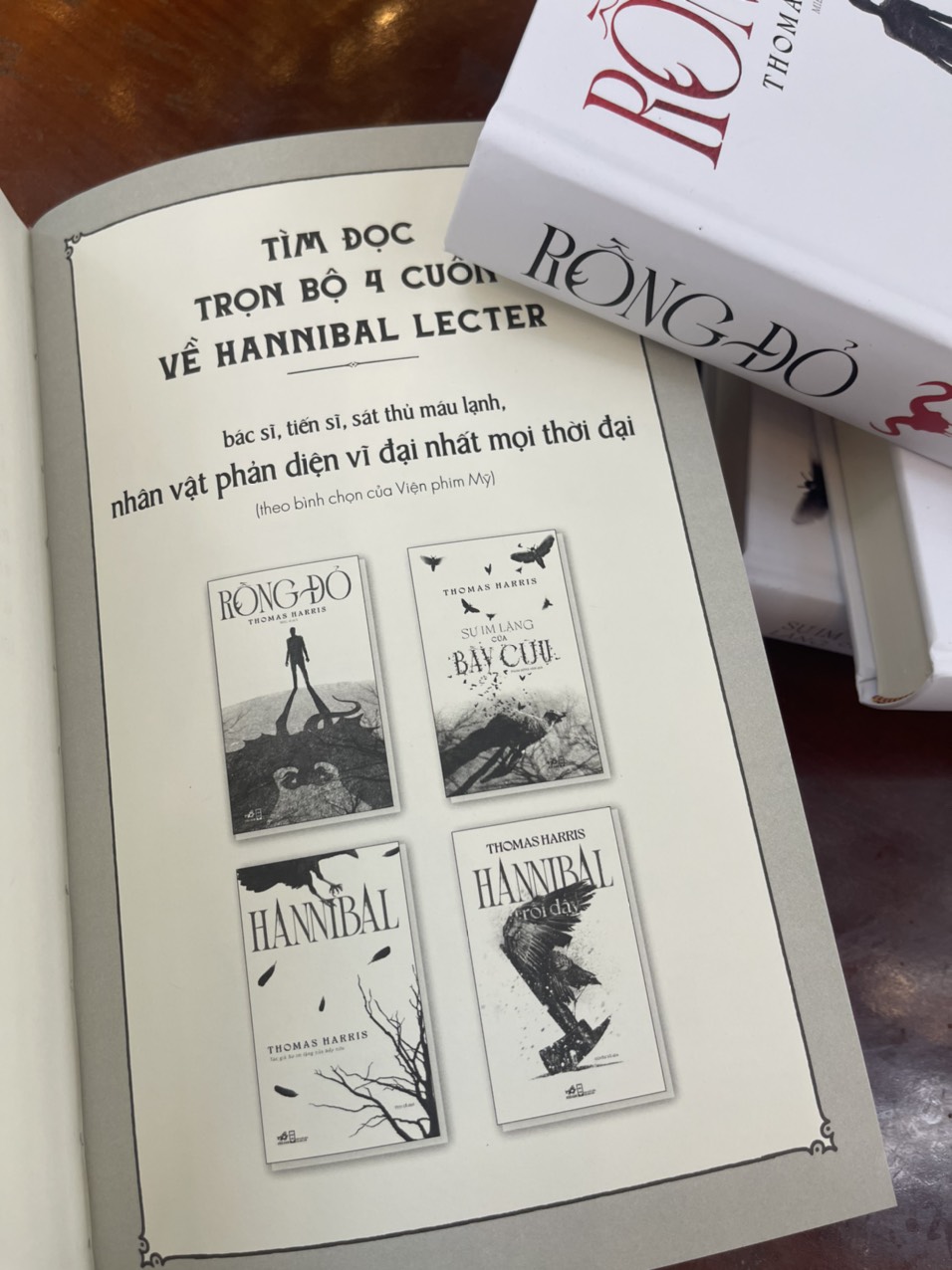 [boxset giới hạn 300 hộp gồm 4 tập bìa cứng của Nhã Nam] – HANNIBAL series – Thomas Harris – Rồng đỏ, Sự im lặng của bầy cừu, Hannibal, Hannibal trỗi dậy