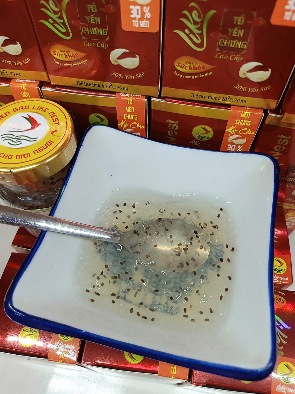 Yến Chưng Hạt Chia LikeNest 30% Tổ Yến
