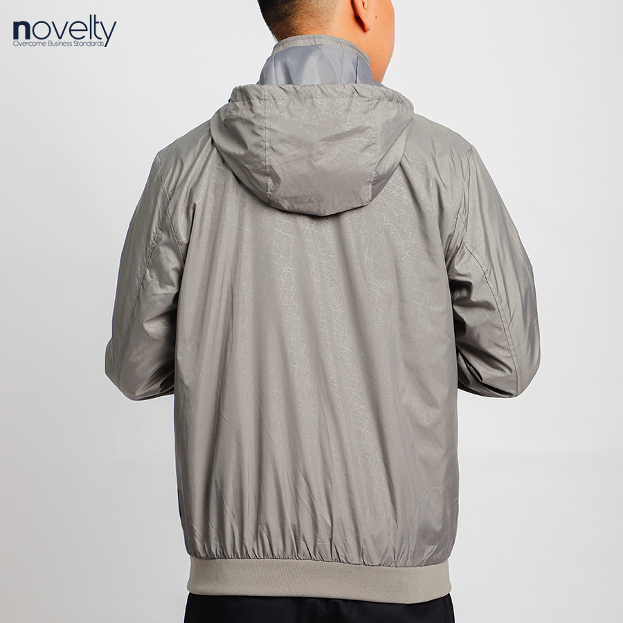 Áo jacket nam in chìm nón rời Novelty xám nhạt 2203272