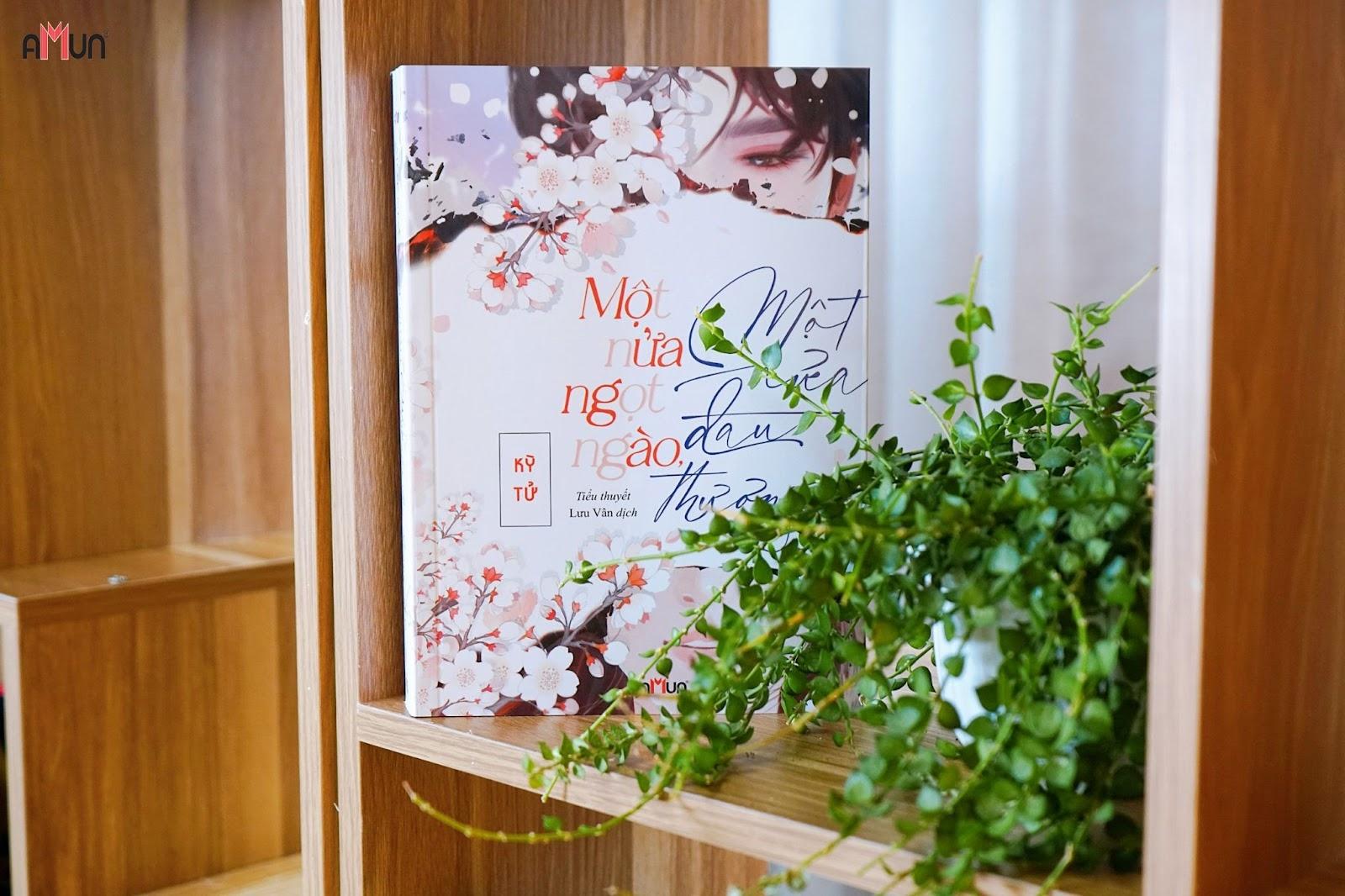 Sách Một Nửa Ngọt Ngào, Một Nửa Đau Thương