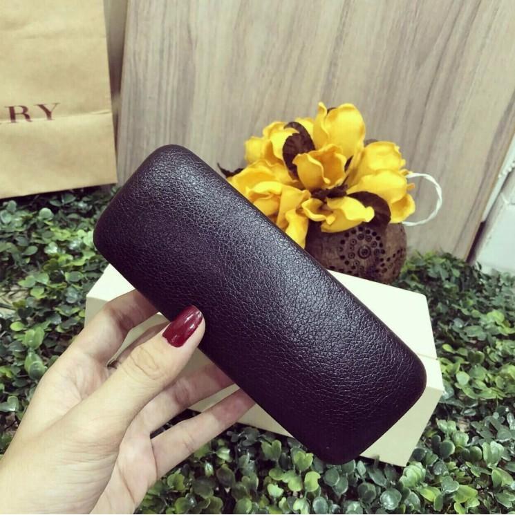 Hộp đựng kính mát bằng gỗ bọc da tiện lợi