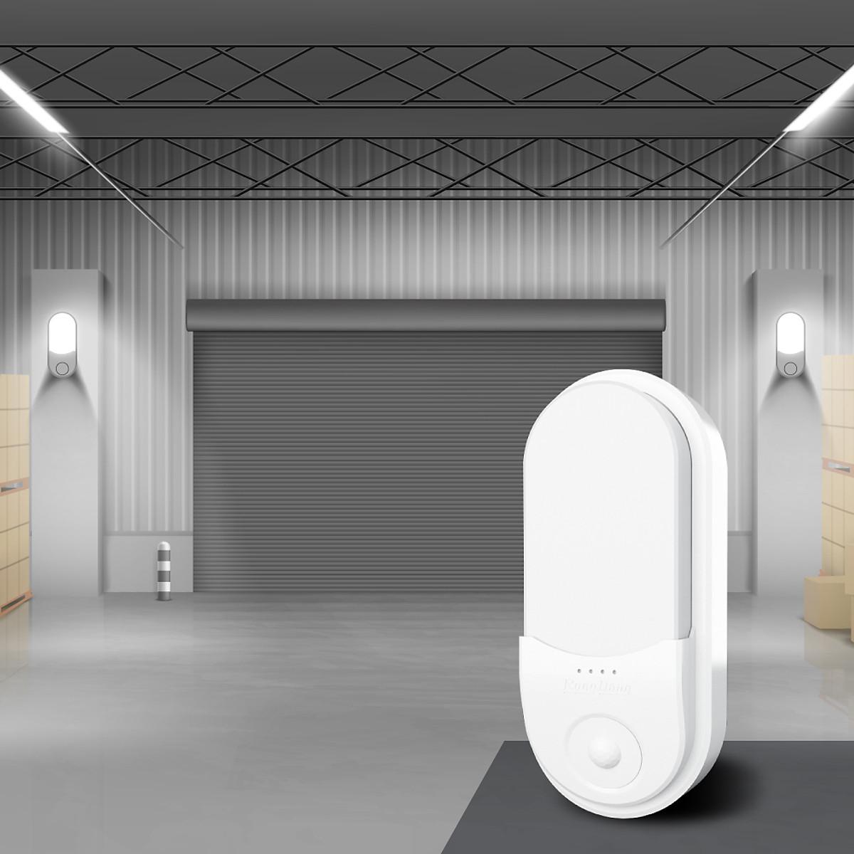 Đèn LED gắn tường cảm biến 15W chính hãng Rạng Đông Model: GT16.PIR 220x100/15W