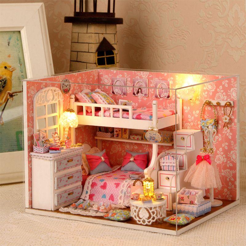 Bộ kit tự lắp ráp nhà búp bê có đèn ngủ