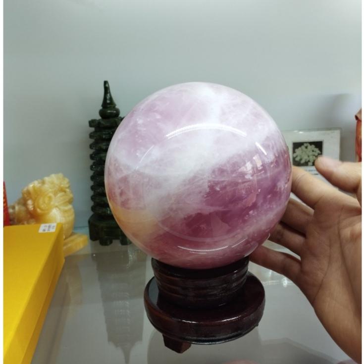 Quả Cầu, Bi Cầu Phong Thuỷ Đá Thach Anh Hồng Có Tặng Kèm Đế - Khối lượng 3.1 kg