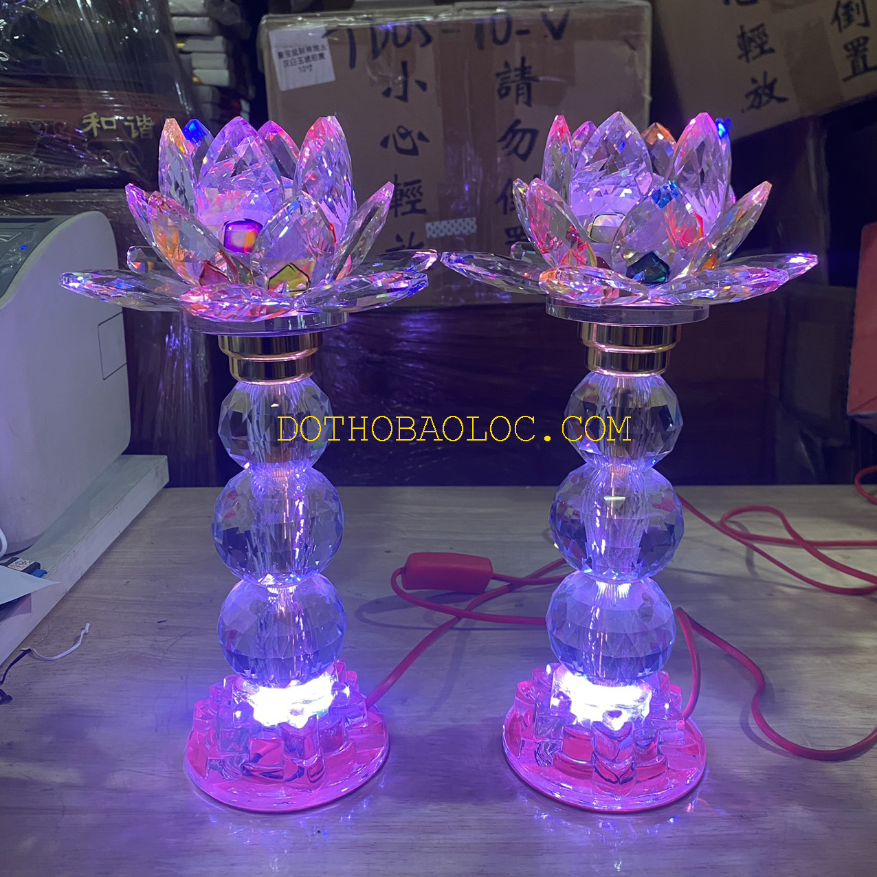 Đèn pha lê hoa sen 3 cục bông cao cấp nhập khẩu từ Đài Loan cao 30cm