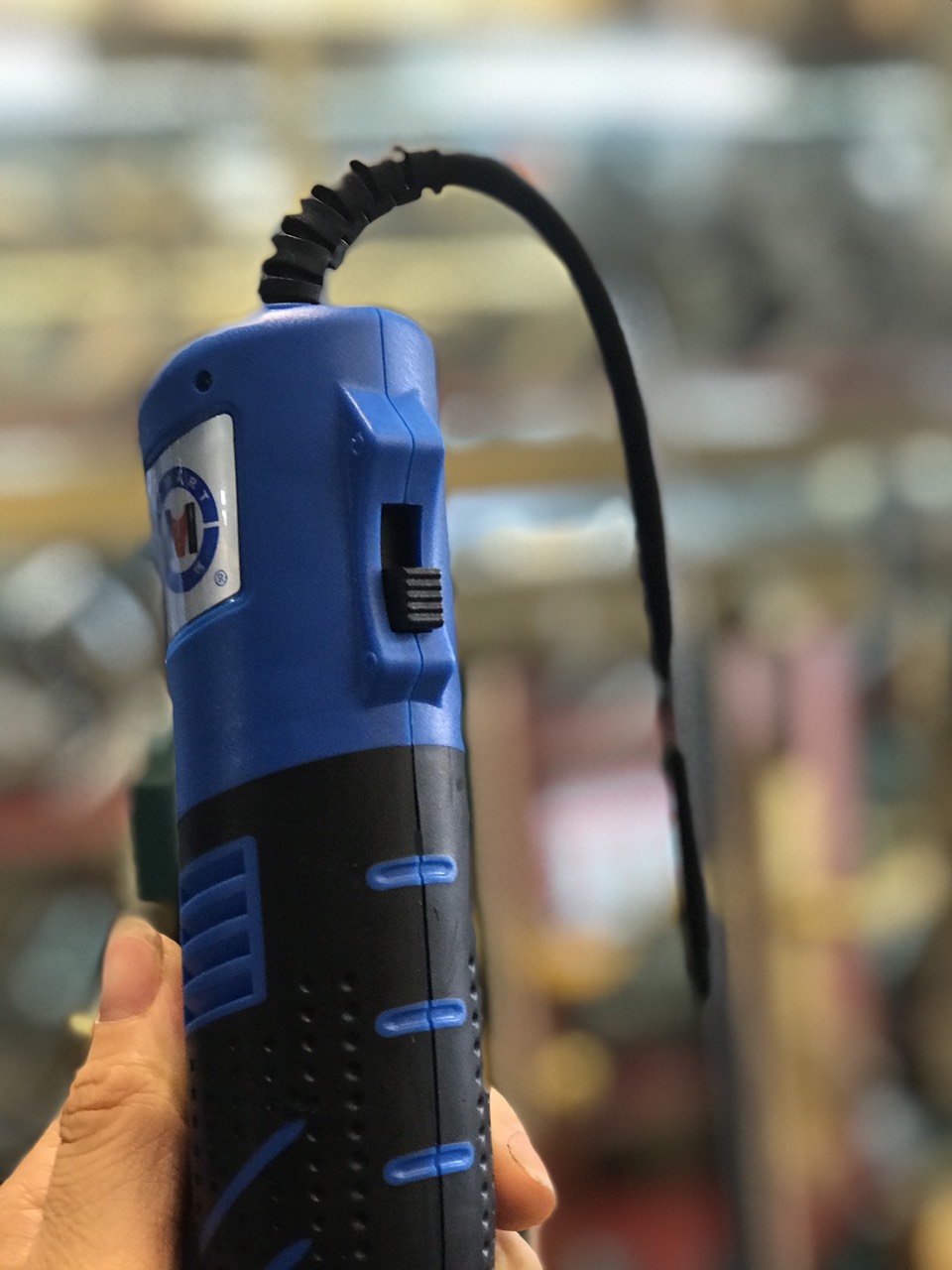 MÁY BẮN VÍT C-MART C0045