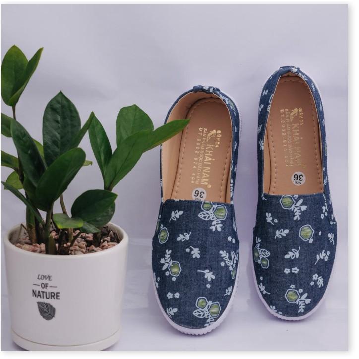GIÀY LƯỜI JEAN HỌA TIẾT HOA LÁ