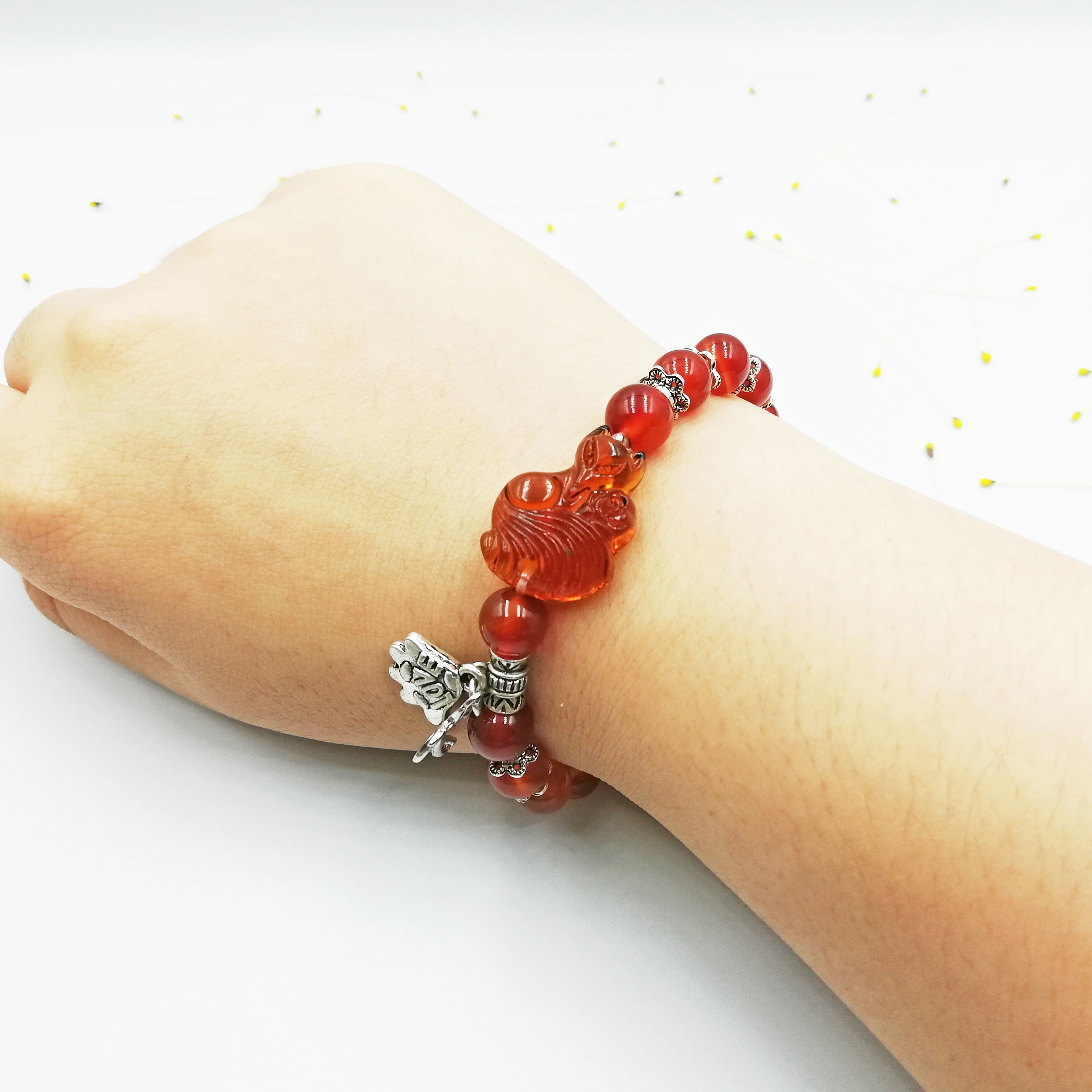 Vòng Tay Hồ Ly Topaz Đỏ Phối Mã Não Đỏ Mix Charm