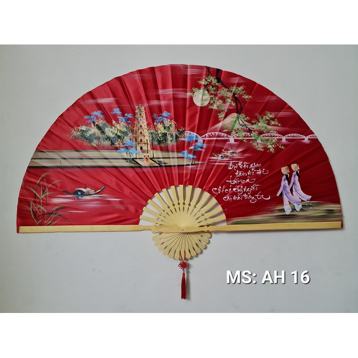 Quạt treo tường trang trí phong thủy nghệ nhân vẽ tay thư pháp Việt Nam độc đáo