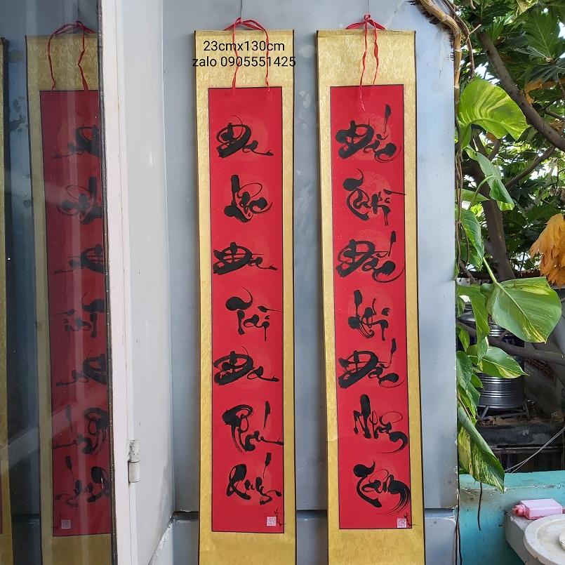 Câu đối tết. Đối bồi lụa 23cm x 130cm.Câu đối thư pháp. Quà tết . Tranh trang trí tết