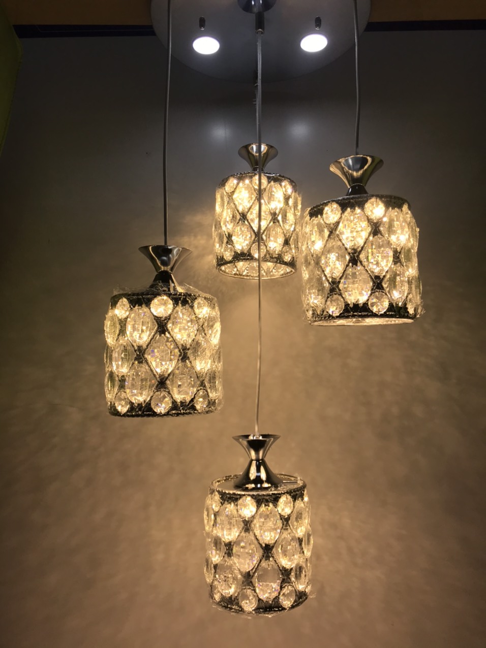 Đèn thả 4 bóng 3 chế độ 1549/4
