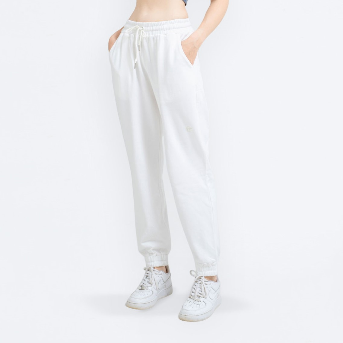 Quần Joggers Thể Thao Aboli (Phiên bản Trắng)