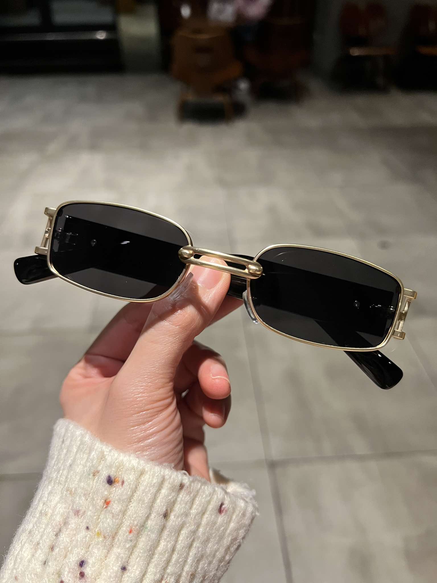 Kính râm nam nữ Mắt vuông nhỏ gọng bản dày cá tính