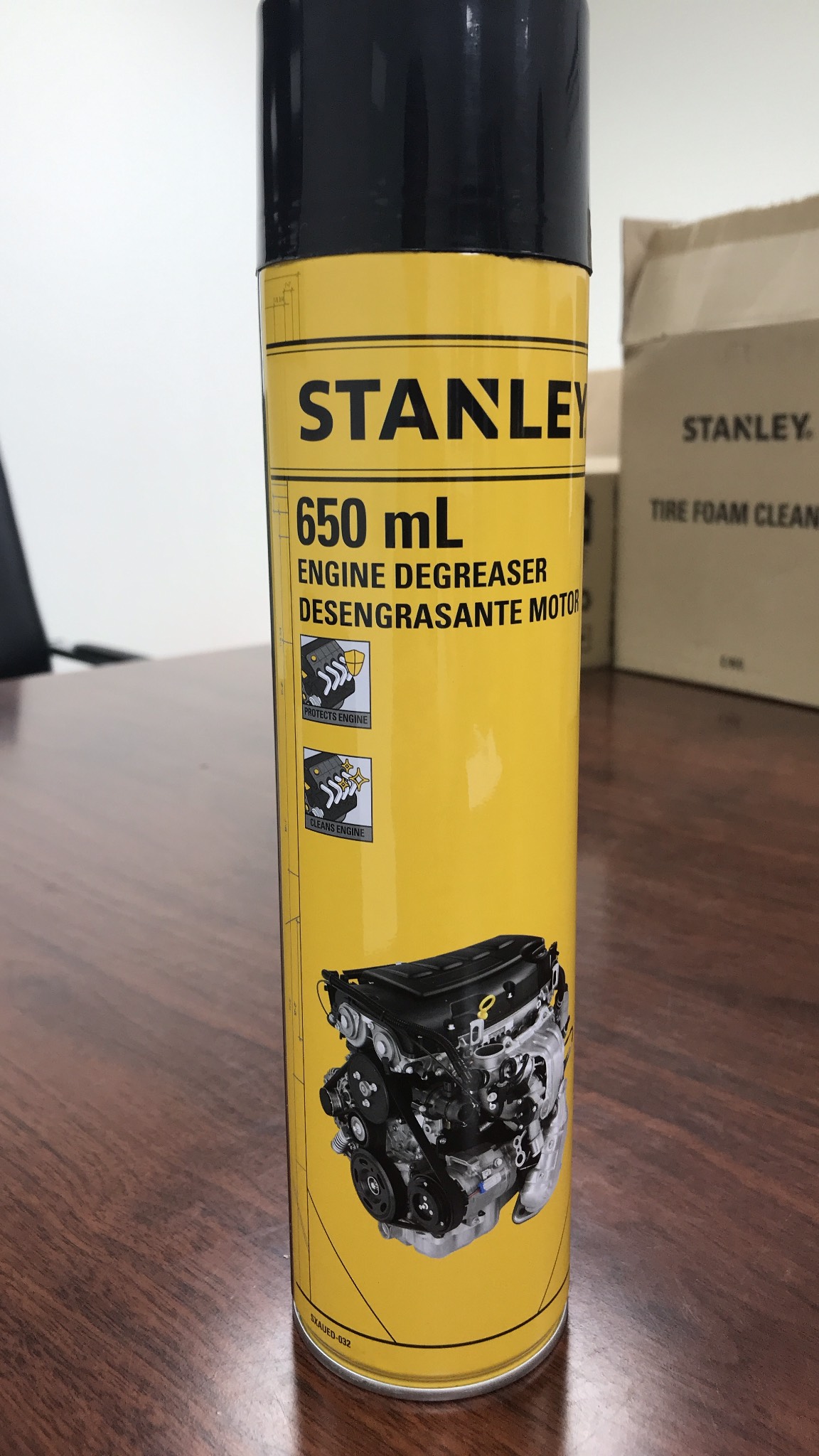 Dung dịch tẩy rửa động cơ Stanley SXAUED-032 (650ml)