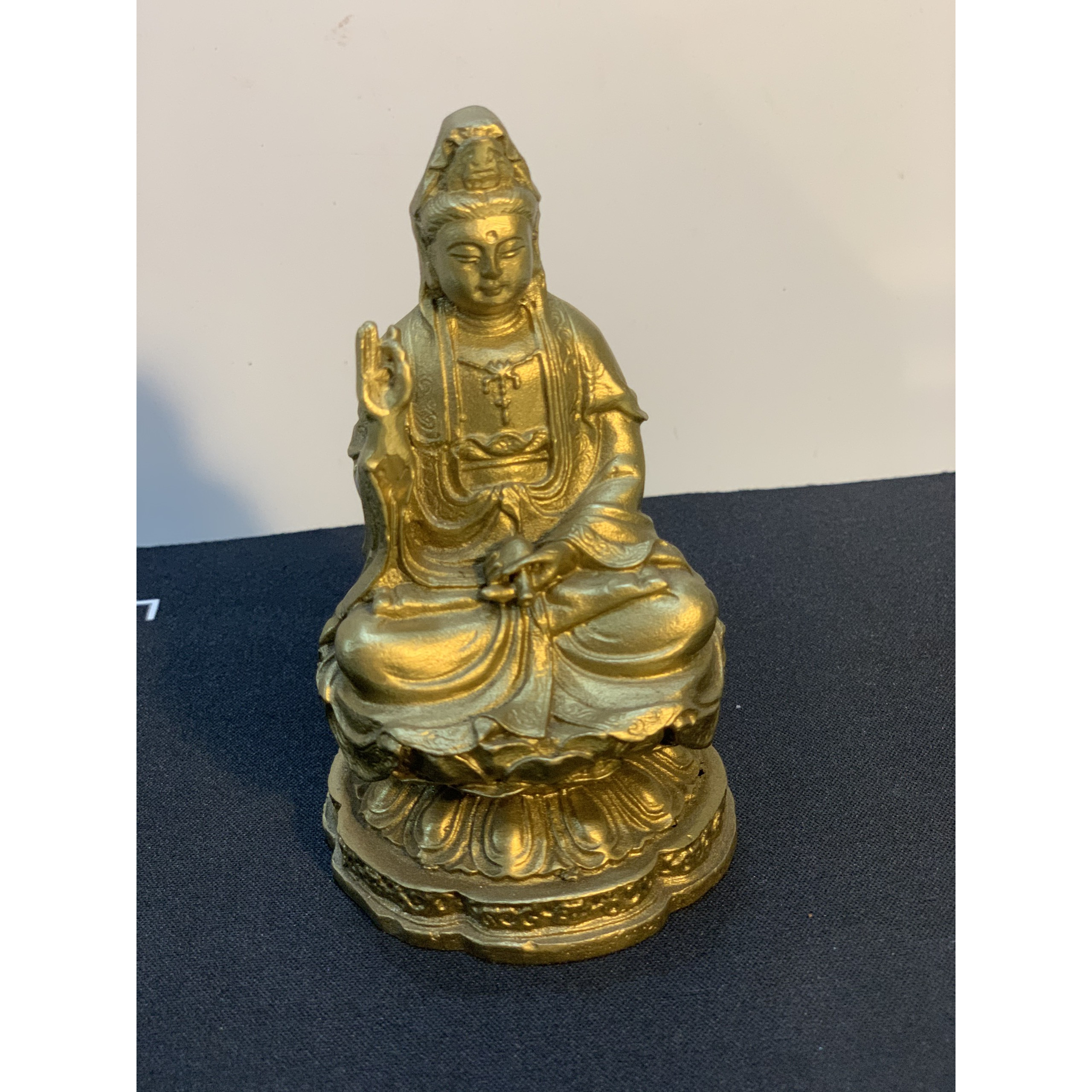 Tượng quan thế âm để xe oto cao 10cm