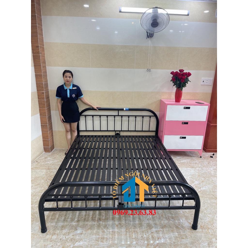 Giường sắt 1m6 trân châu