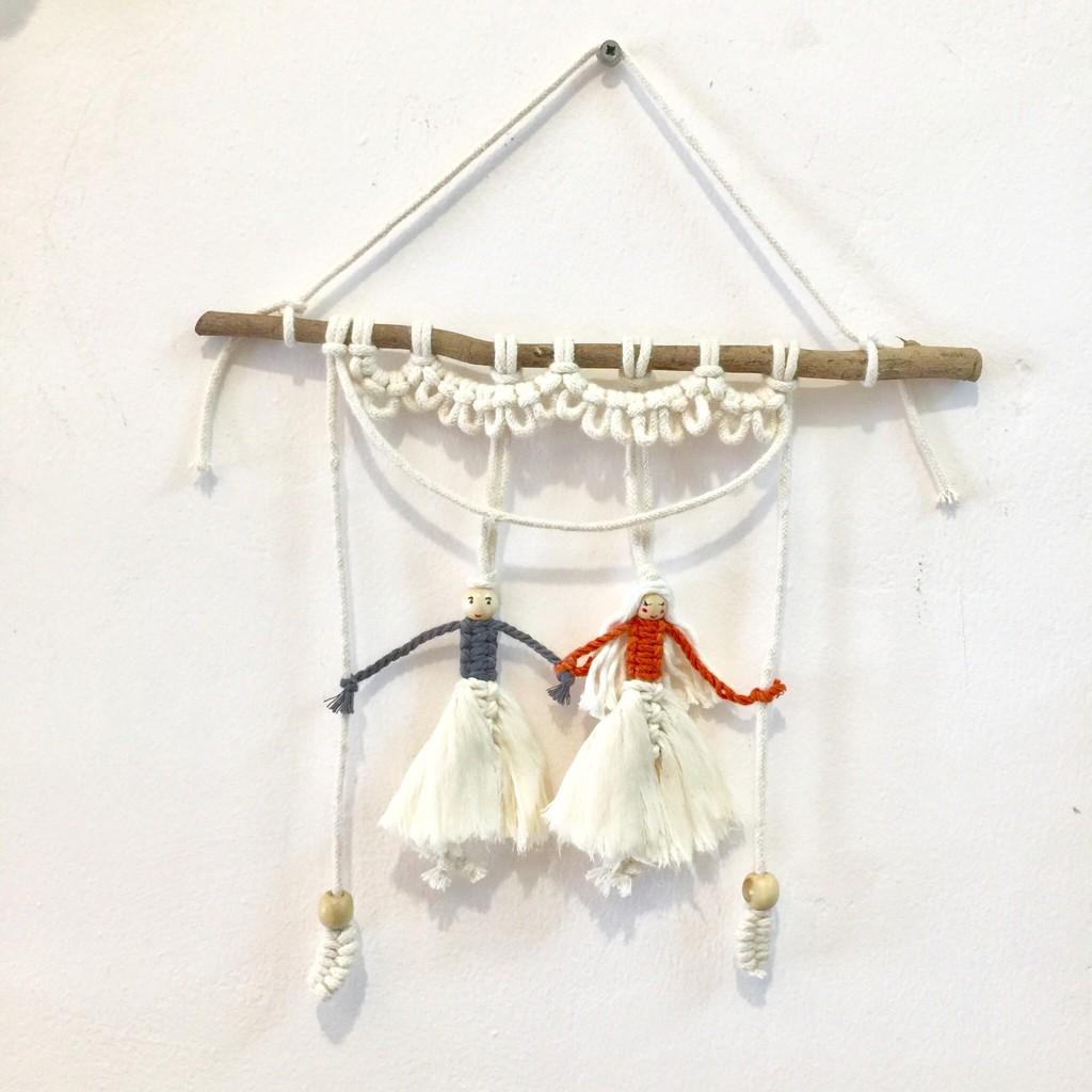 Bộ treo tường búp bê xinh xắn chất liệu Macrame