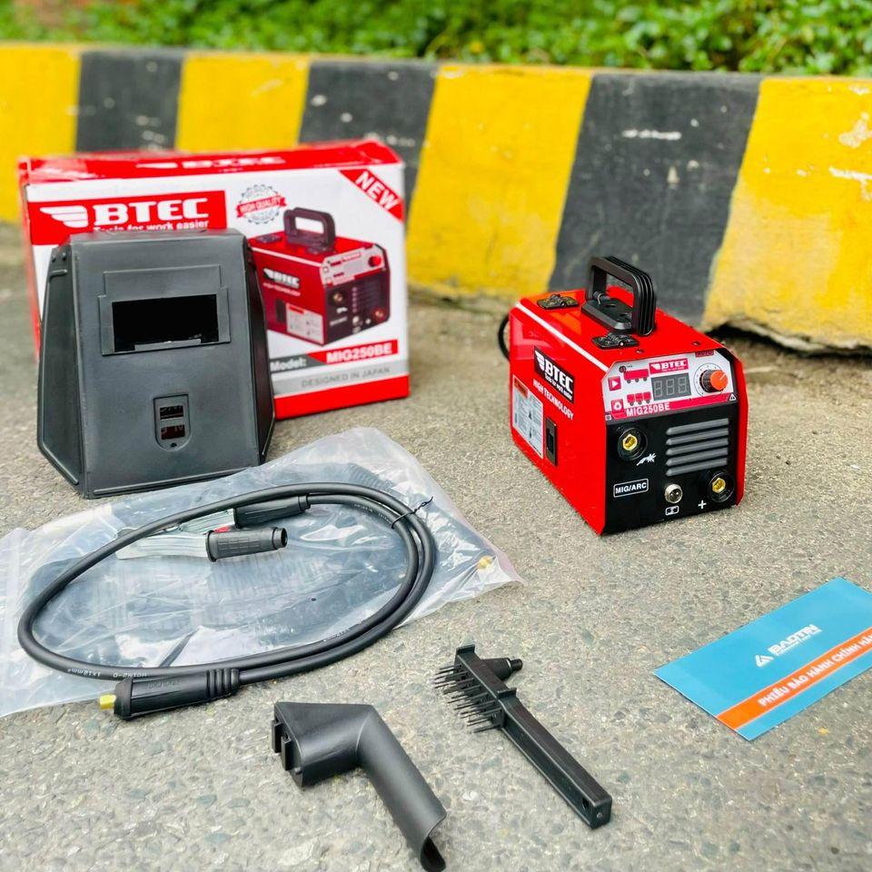 MÁY HÀN MIG KHÔNG DÙNG KHÍ/QUE (CUỘN DÂY 1KG) 250A BTEC MIG-250BE- HÀNG CHÍNH HÃNG
