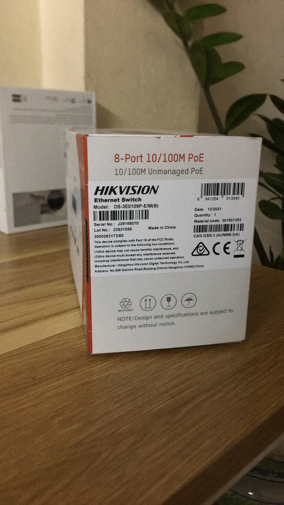 DS-3E0109P-E/M POe. Switch mạng 8 cổng Hikvision DS-3E0109P-E/M. Vỏ sắt sơn tĩnh điện , PoE 100M, 1 cổng uplink 10/100M , layer 2, chống sét 4KV