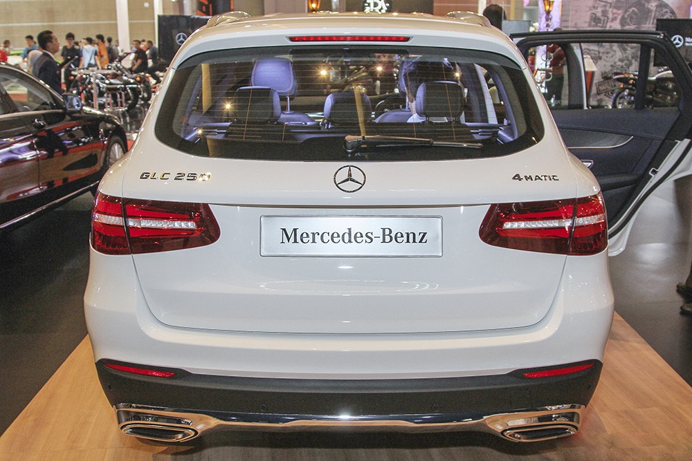 Decal tem chữ GLC250 dán đuôi xe ô tô