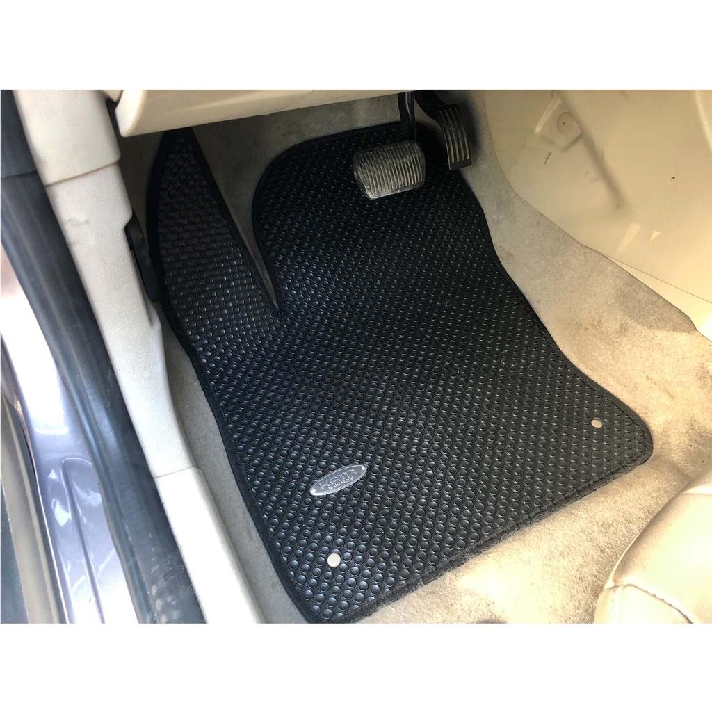 Thảm lót sàn ô tô KATA cho xe Ford Focus - Khít với sàn xe, Chống thấm, Chống trơn, Không mùi, Không ẩm mốc