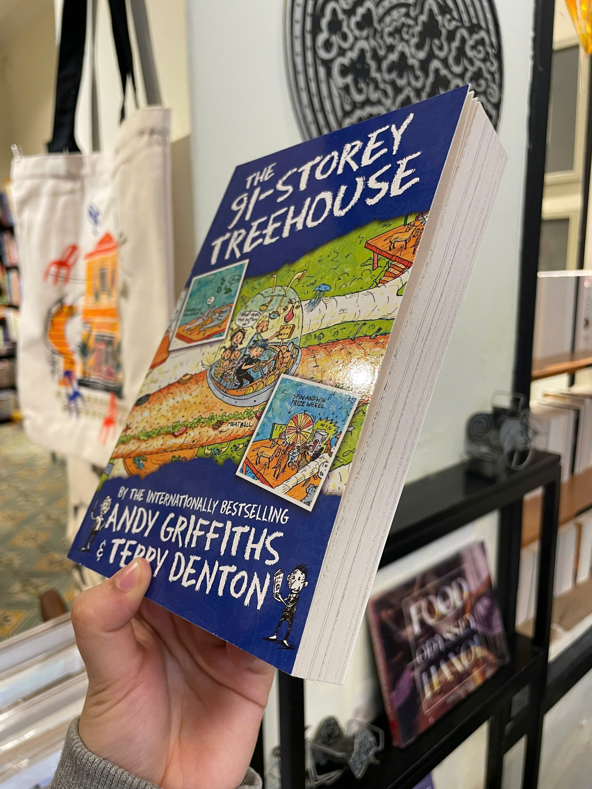 Sách - The 91-Storey Treehouse by Andy Griffiths | Childrens Humor Fiction / Ngoại văn Thiếu nhi