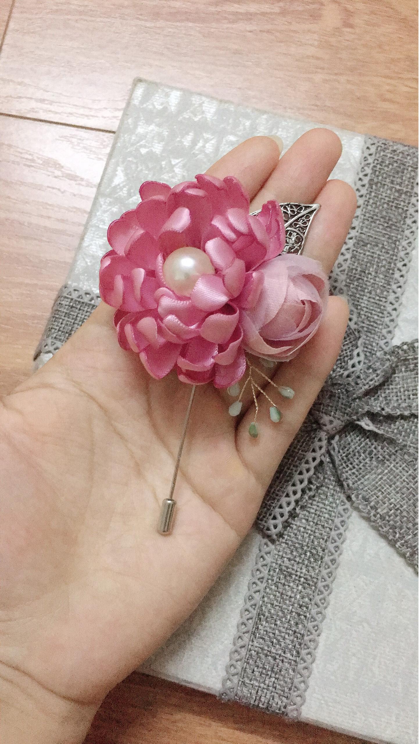 Hoa cài áo chùm hoa mix Handmade