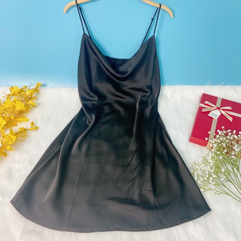 Váy ngủ nữ, váy 2 dây quyến rũ VILADY - V118 kiểu cổ đổ sang chảnh màu đen, chất liệu Lụa Pháp (lụa latin) cao cấp