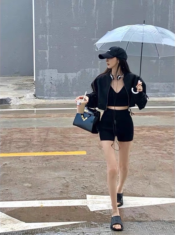 SET ÁO KHOÁC BOMBER CROPTOP LỬNG ĐEN TAY DÀI + ÁO BRA 2 DÂY + QUẦN ĐÙI ÔM BODY NGẮN SHORTS DẠO PHỐ ĐI CHƠI THỂ THAO