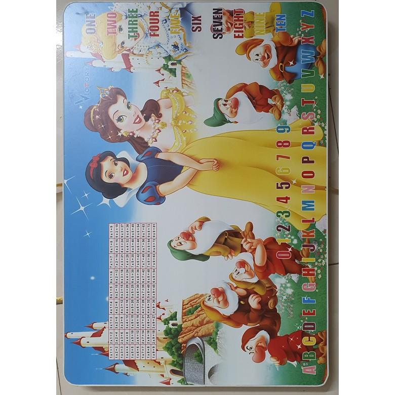 Bàn học, Bàn tập tô cho bé mầm non gấp gọn với nhiều hình ngộ nghĩnh thu hút bé học tập