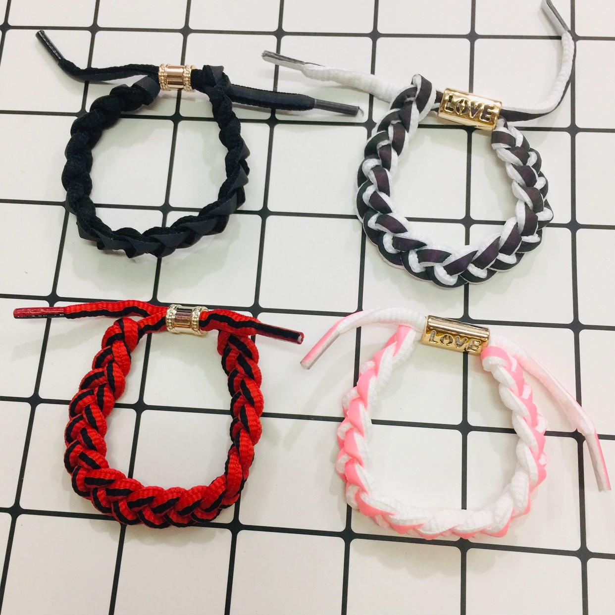 Combo 2 lắc tay tết ngẫu nhiên