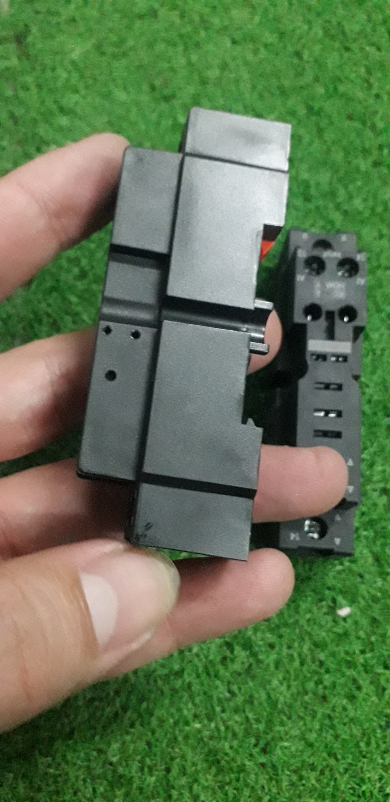 Chân đế cắm rơ le 5 chân RPZF1 Schneider