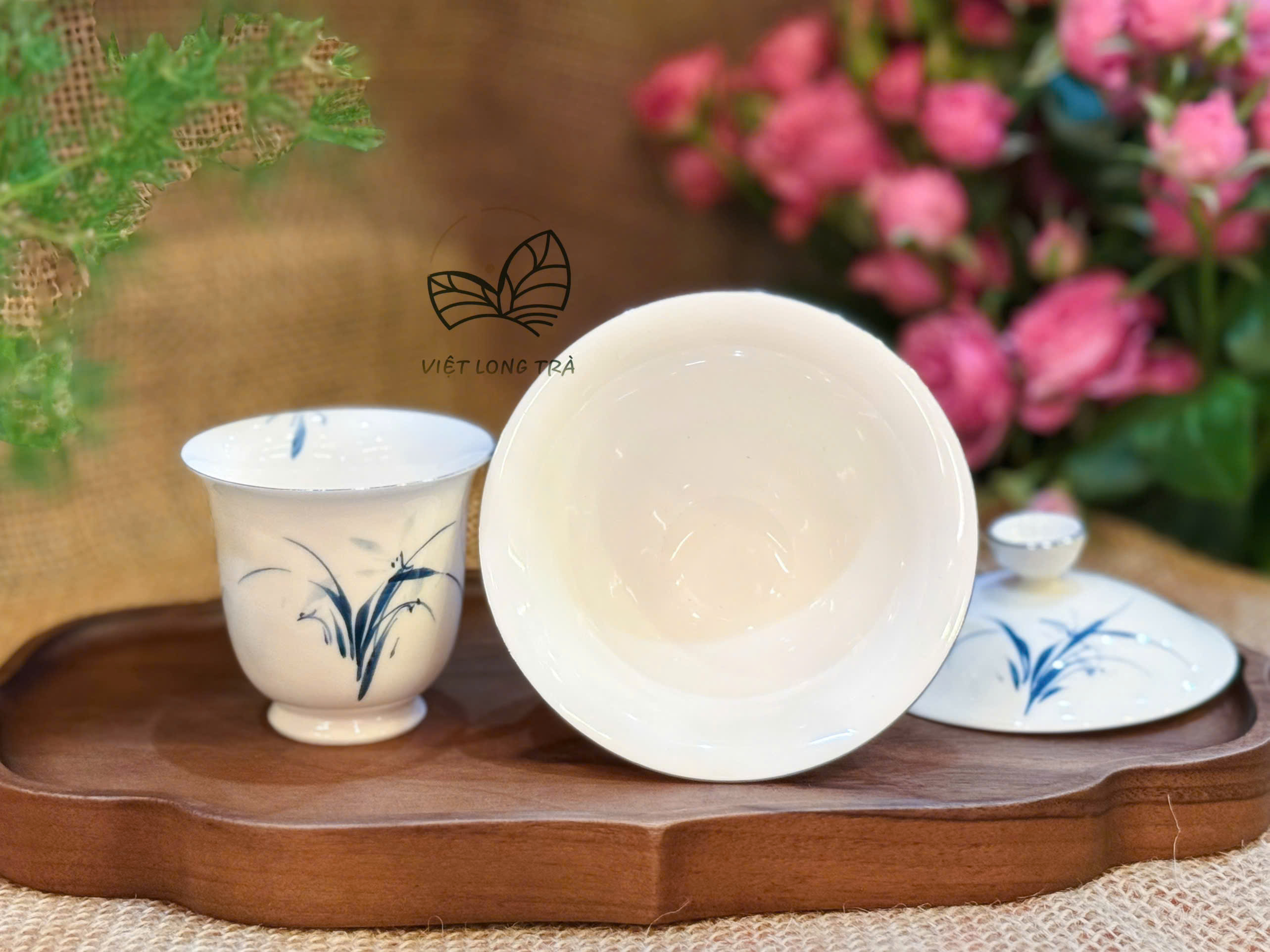 CHÉN KHẢI SỨ HỌA TIẾT HOA LAN VẼ TAY VIỀN BẠC SANG TRỌNG - DUNG TÍCH 110ML