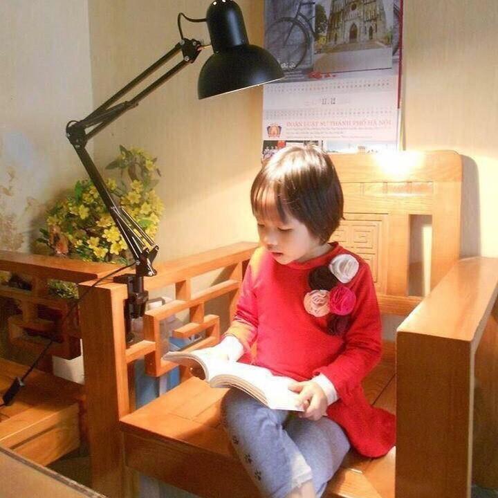 Đèn Học Kẹp Bàn  Kèm Bóng Led Siêu Sáng Tiết Kiệm Điện