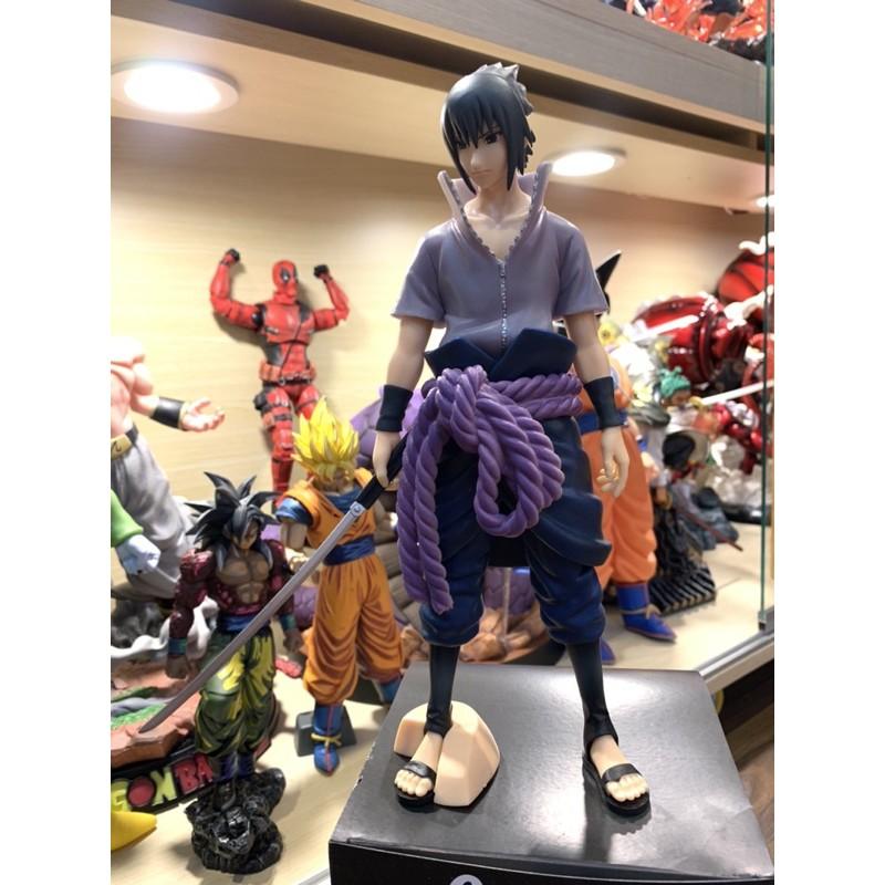 Mô Hình Figure Naruto Uchiha Sasuke đứng cấm kiêm 29cm