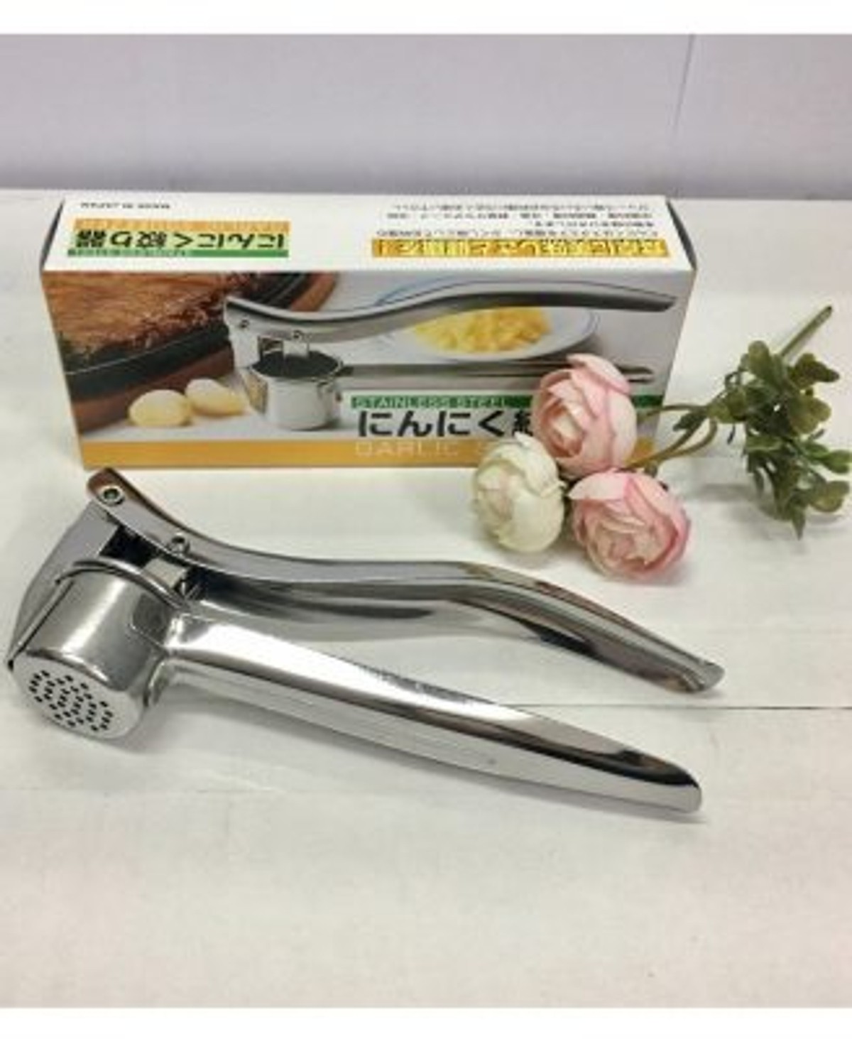 Combo Nắp đậy dùng cho lò vi sóng + Dụng cụ ép tỏi bằng inox nội địa Nhật Bản