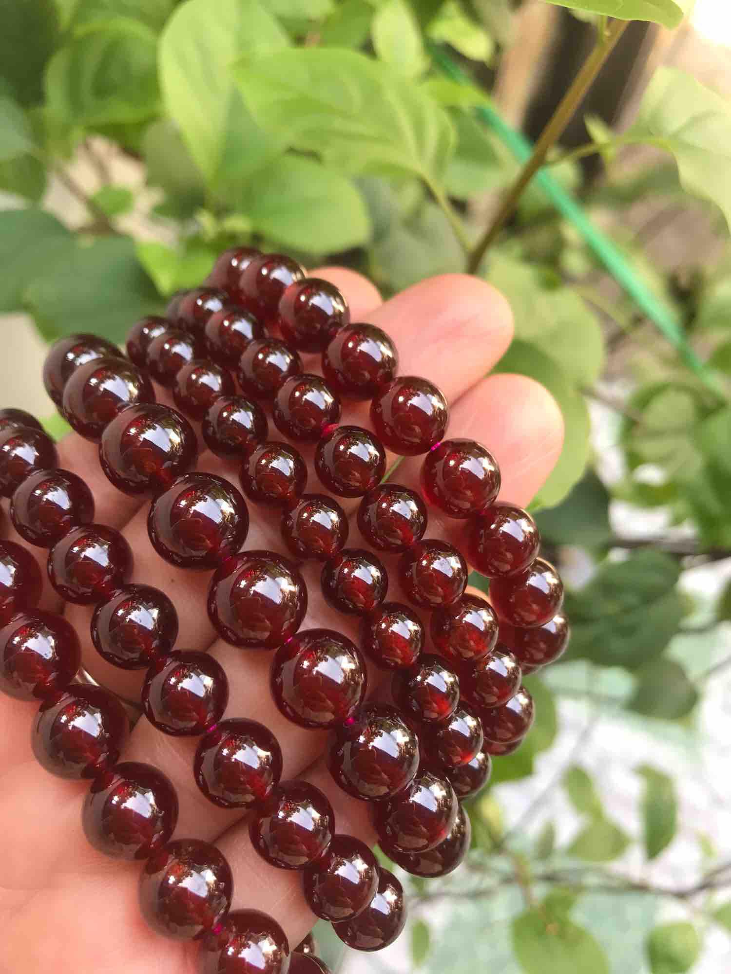 VÒNG ĐÁ GRANET ĐỎ TỰ NHIÊN NỮ mệnh HOẢ Mệnh THỔ 8ly ĐEO MÀU ĐỎ VÒNG SÁNG BÓNG ĐẸP TAY