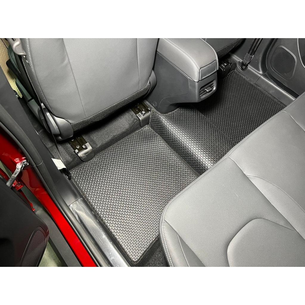 Thảm lót sàn ô tô KATA cho xe điện Vinfast VF e34  - Khít với sàn xe, Chống trơn, Không mùi, Không ẩm mốc