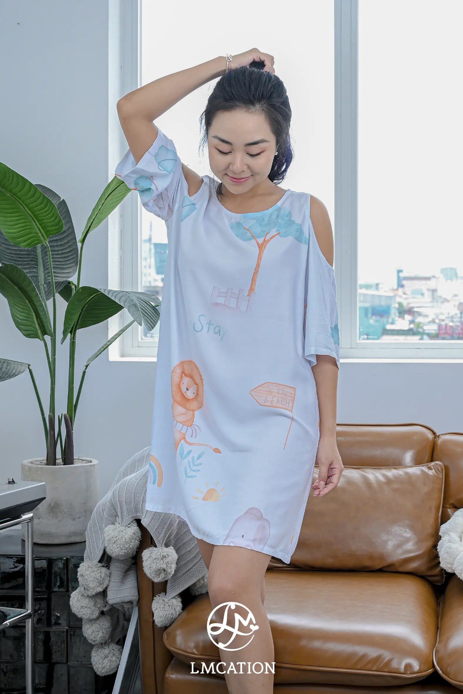 Đầm mặc nhà khoét vai LMcation Tencel - Xanh ngọc hoa văn