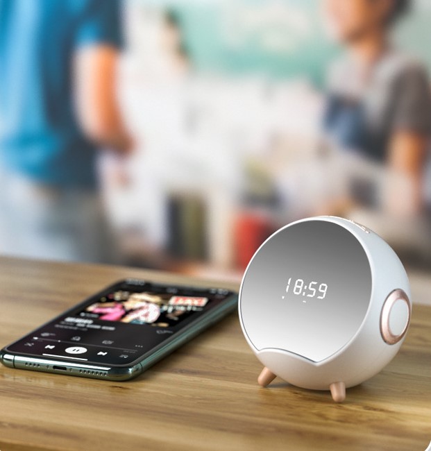 Sạc nhanh không dây cho điện thoại công suất 10W tích hợp loa Bluetooth, đồng hồ để bàn, báo thức, đàm thoại, kết nối thẻ nhớ TF, USB