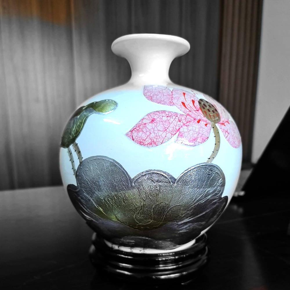 Bình Hút Lộc Gốm Sứ Sơn Mài Trắng Khảm Hoa Sen - 23cm - Maxi