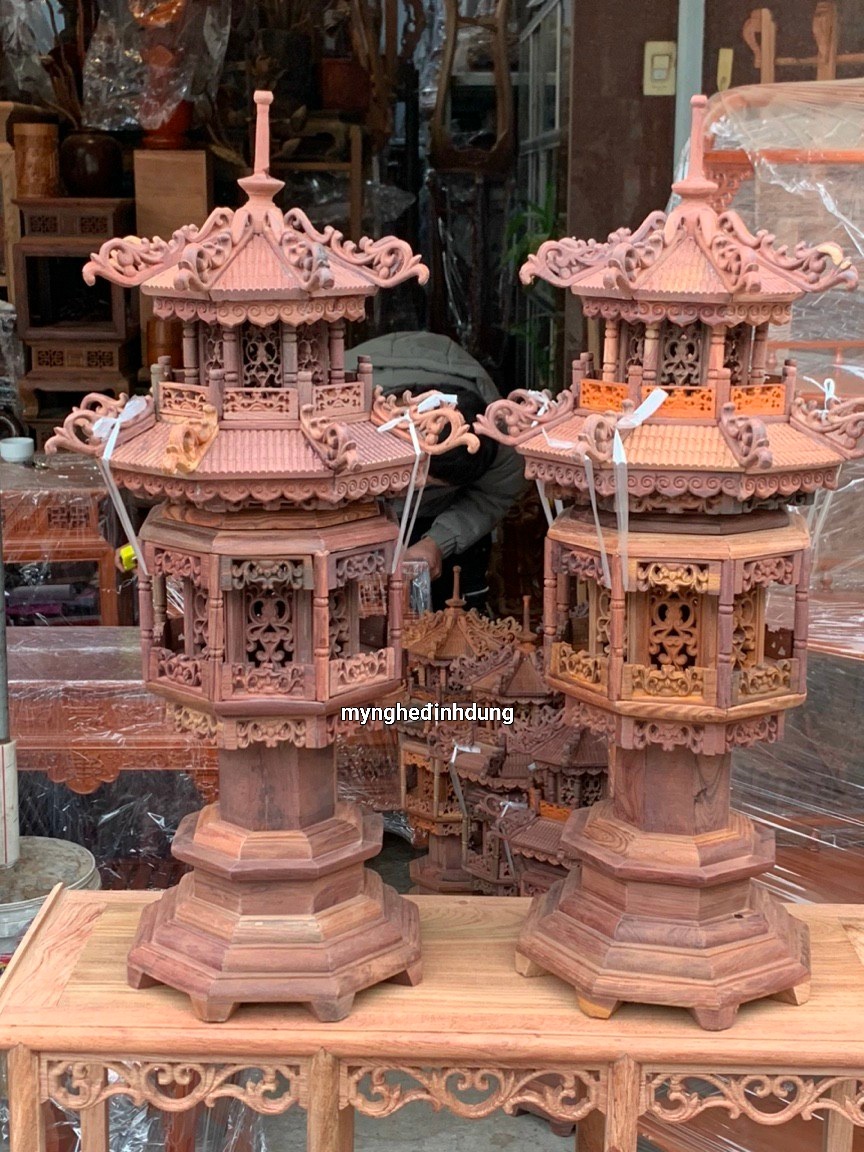 Cặp đèn thờ hình tháp mái chùa bằng gỗ cẩm đẹp long lanh kt cao 60×33cm