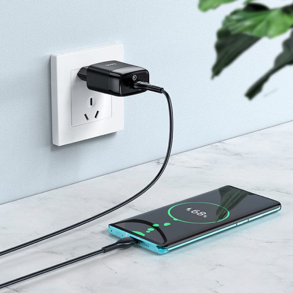 Bộ sạc nhanh 18W Hoco C72Q chuôi dẹt chất liệu cao cấp kèm dây sạc Type-C dài 1M cho Android - Hàng chính hãng
