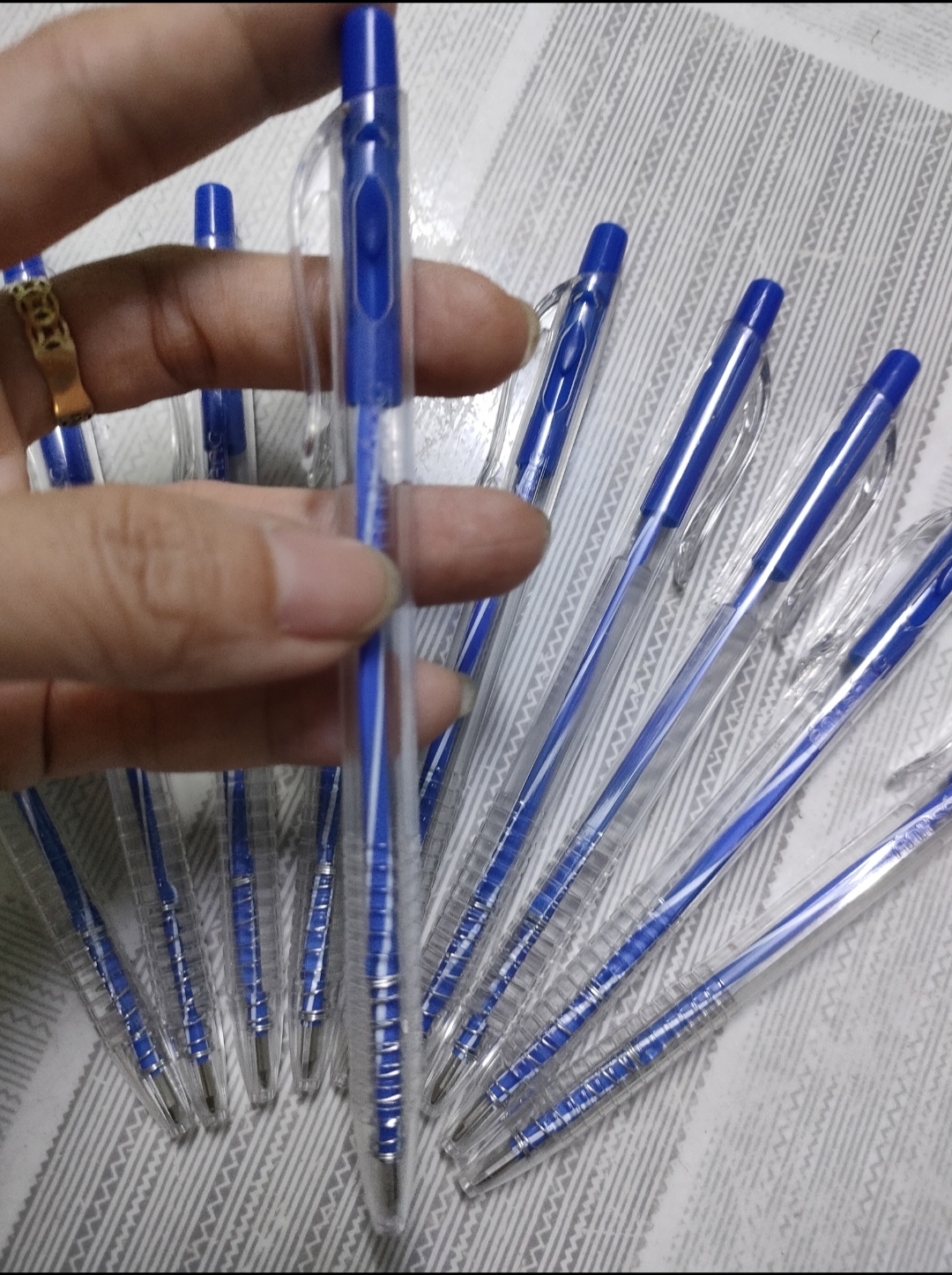 Bút bi xanh 10 cây