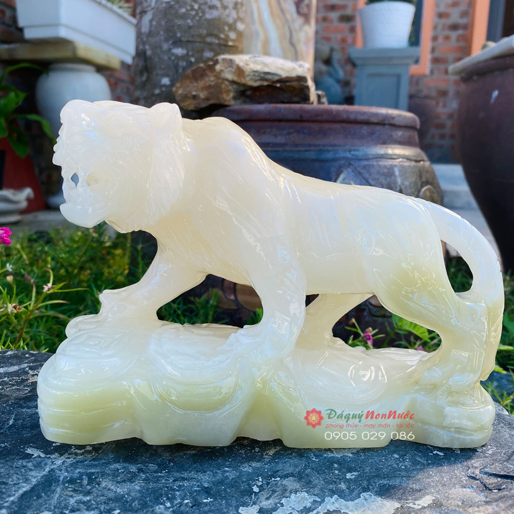 Tượng đá cọp 12 con giáp phong thủy đá ngọc Pakistan 19cm - đá Non Nước