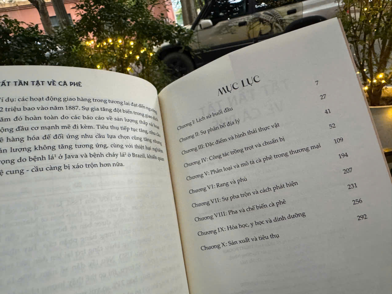 TẤT TẦN TẬT VỀ CÀ PHÊ – Josheph M. Walsh – Trương Hoàng Uyên Phương, Khuê Mộc Lang dịch – Lightbooks – NXB Phụ Nữ