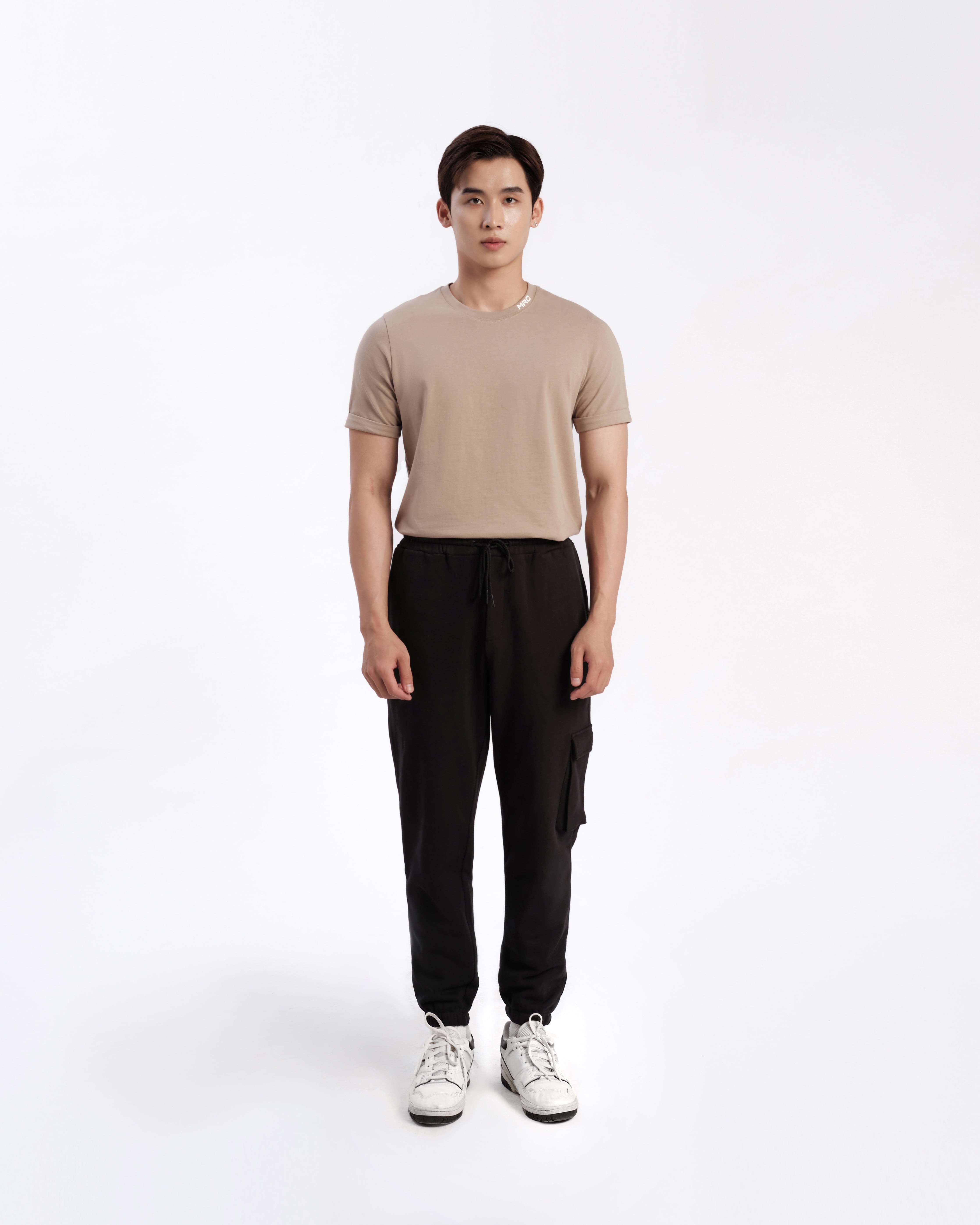 Quần Jogger màu đen MENFIT 2106033 chất Cotton cao cấp, co giãn, thoải mái