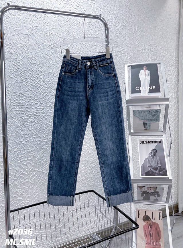 Quần jeans nữ ống xuông