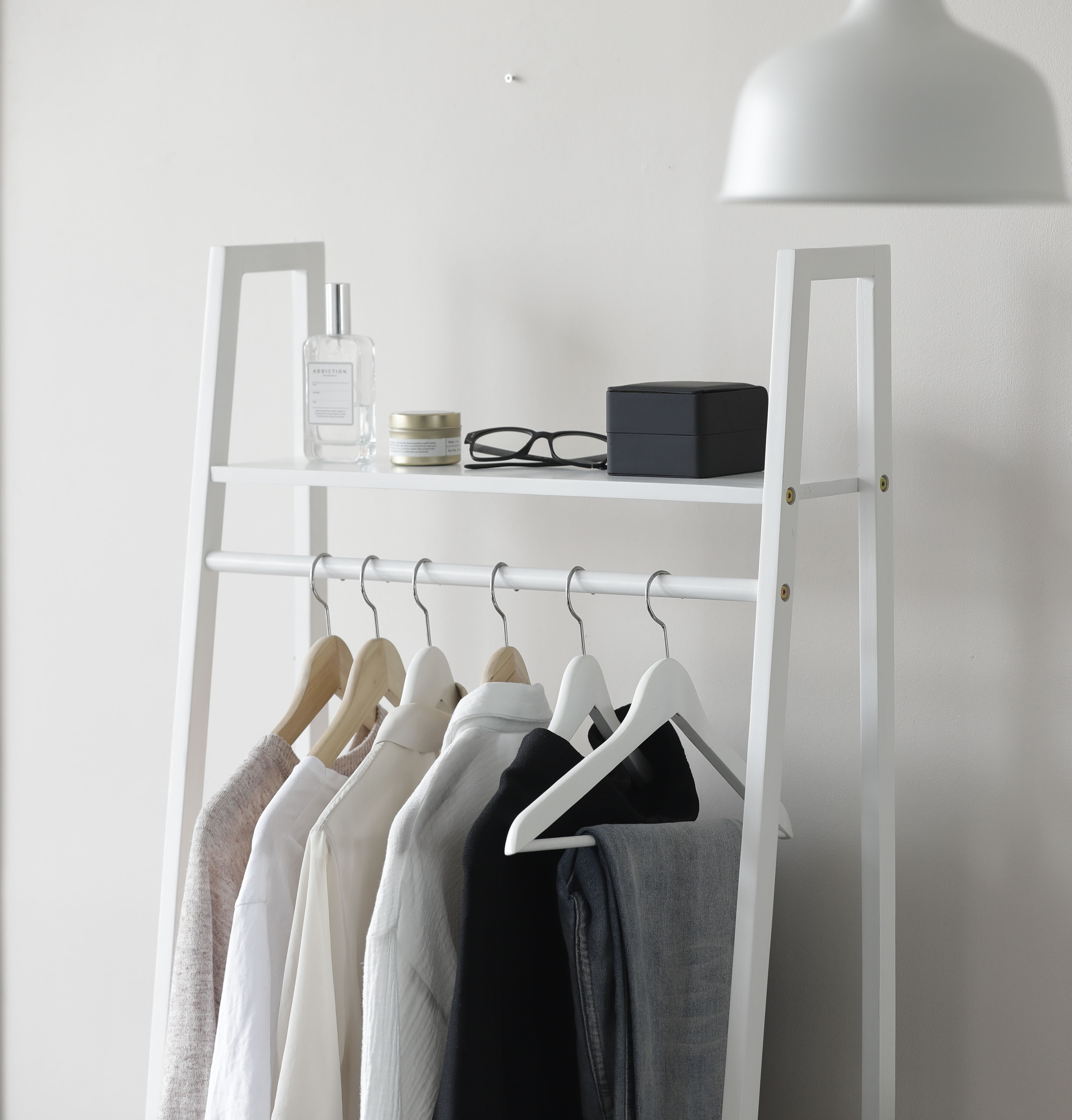 GIÁ TREO ĐỒ HÌNH THANG LẮP RÁP HÀN QUỐC - LADDER HANGER WHITE - MÀU TRẮNG